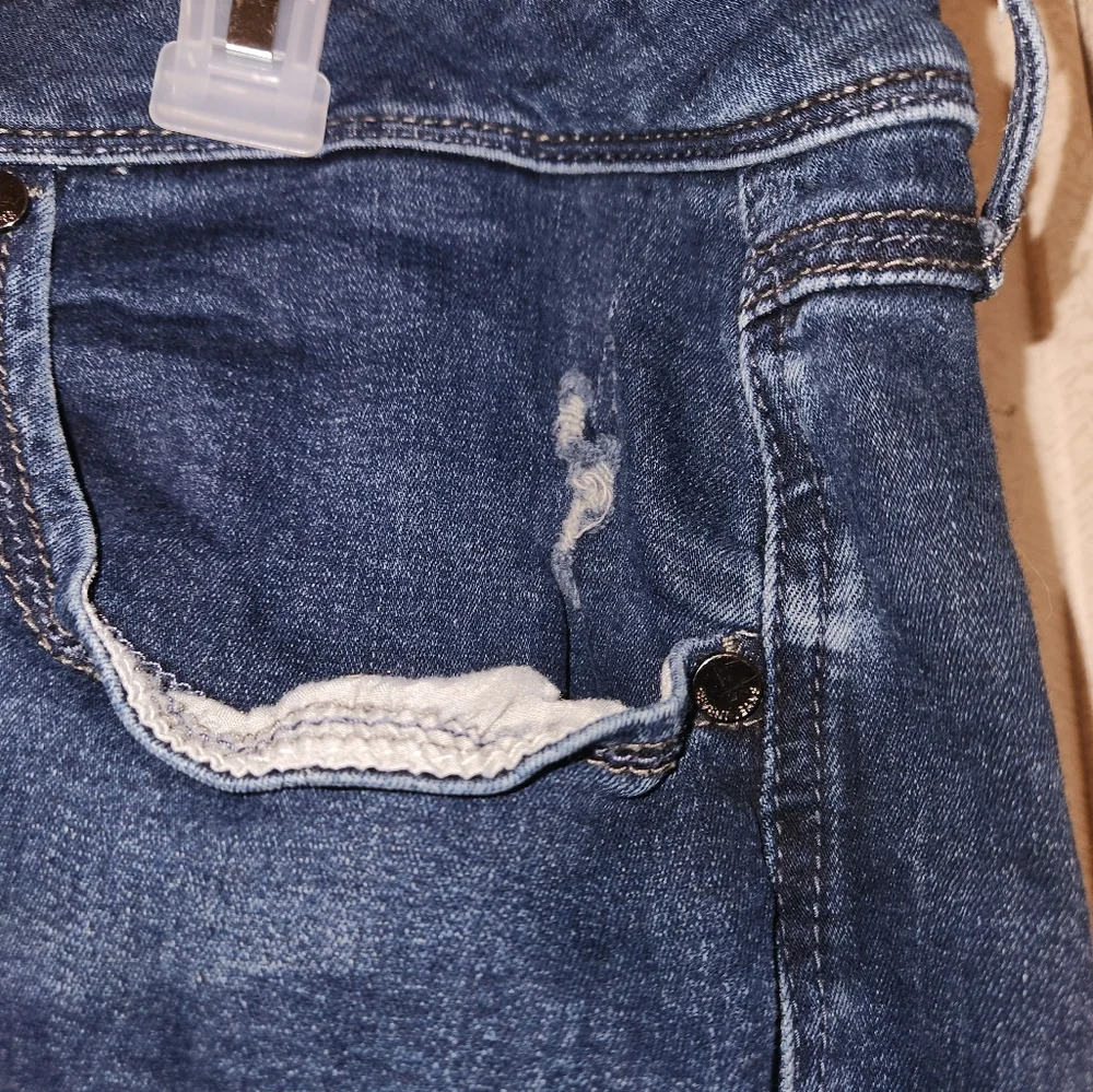 Seven7 Distressed and Frayed Cropped Skinny Jeans Size 24W - Picture 7 of 11